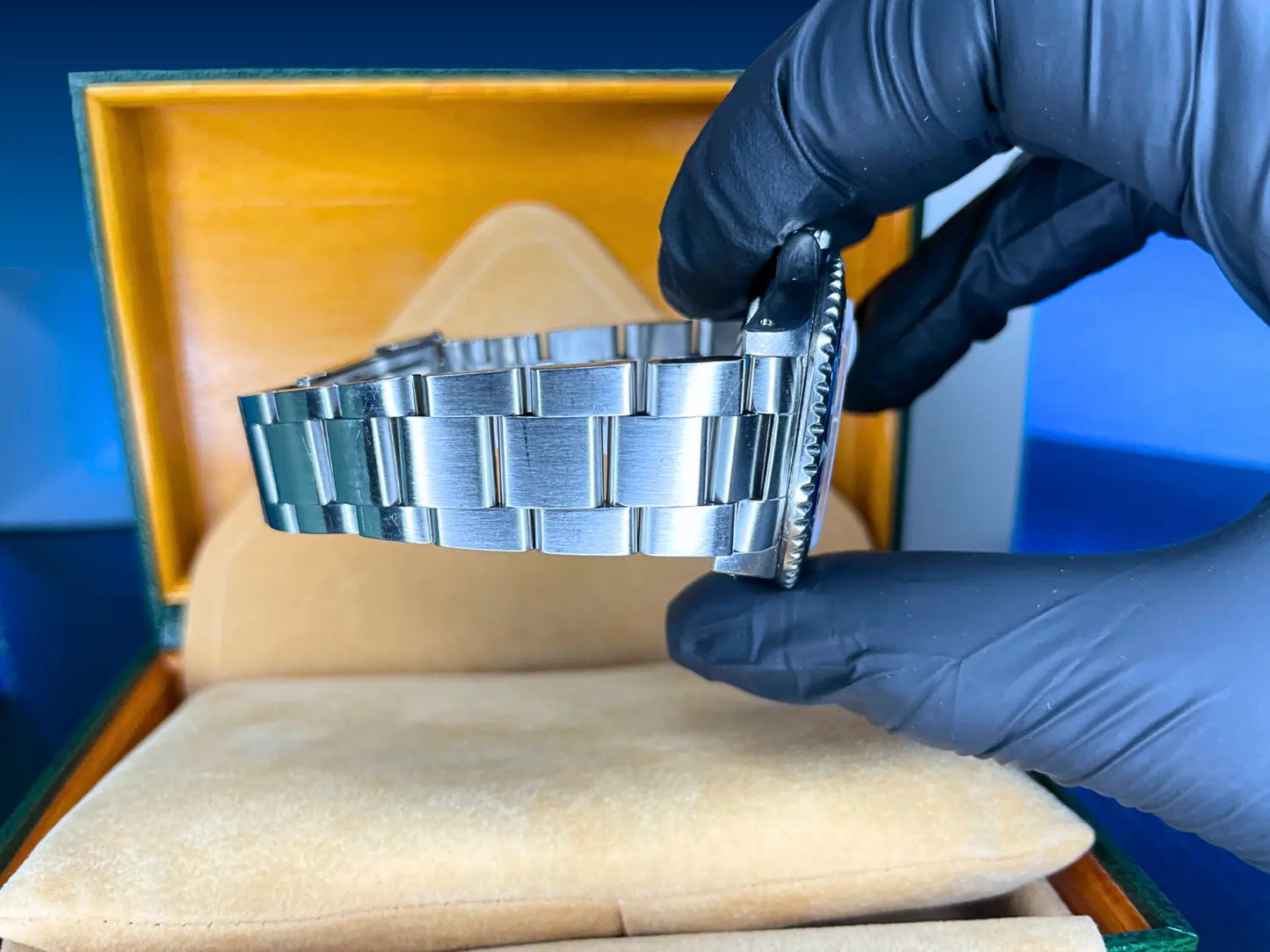 Rolex GMT-Master II 16710 Pepsi 1999 - Impossible Watches
