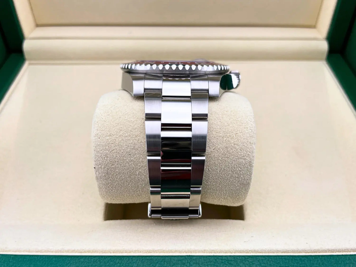 Rolex GMT-Master II "Pepsi" Oyster Mint 2025 - Impossible Watches