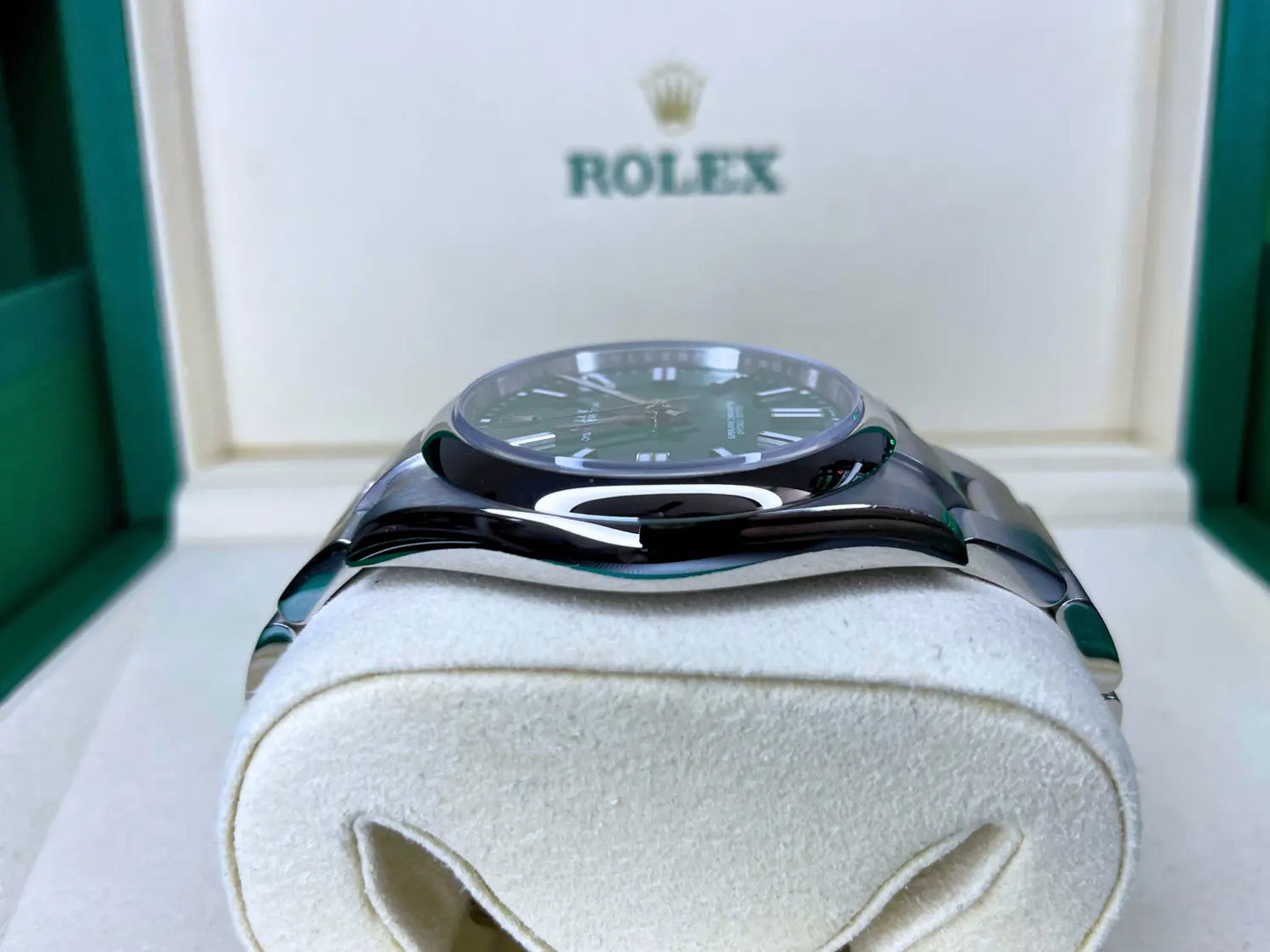 Rolex Oyster Perpetual "OP 41" Mint 2025 - Impossible Watches
