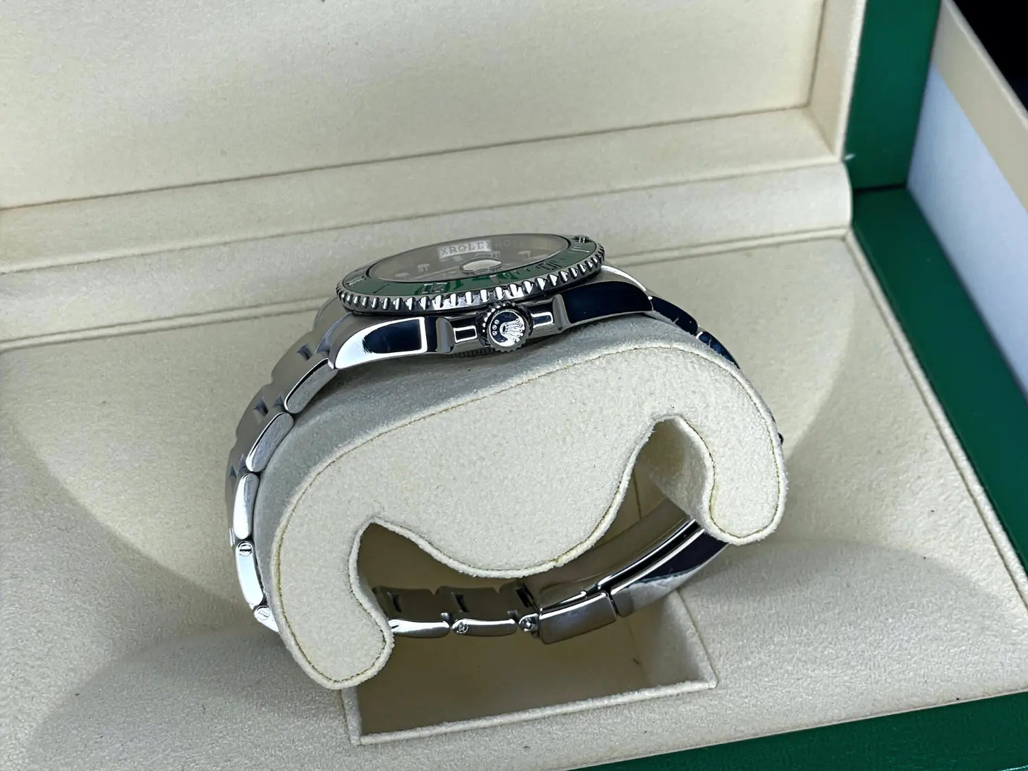 Rolex Submariner "Hulk" Date 40mm - Impossible Watches - For Sale