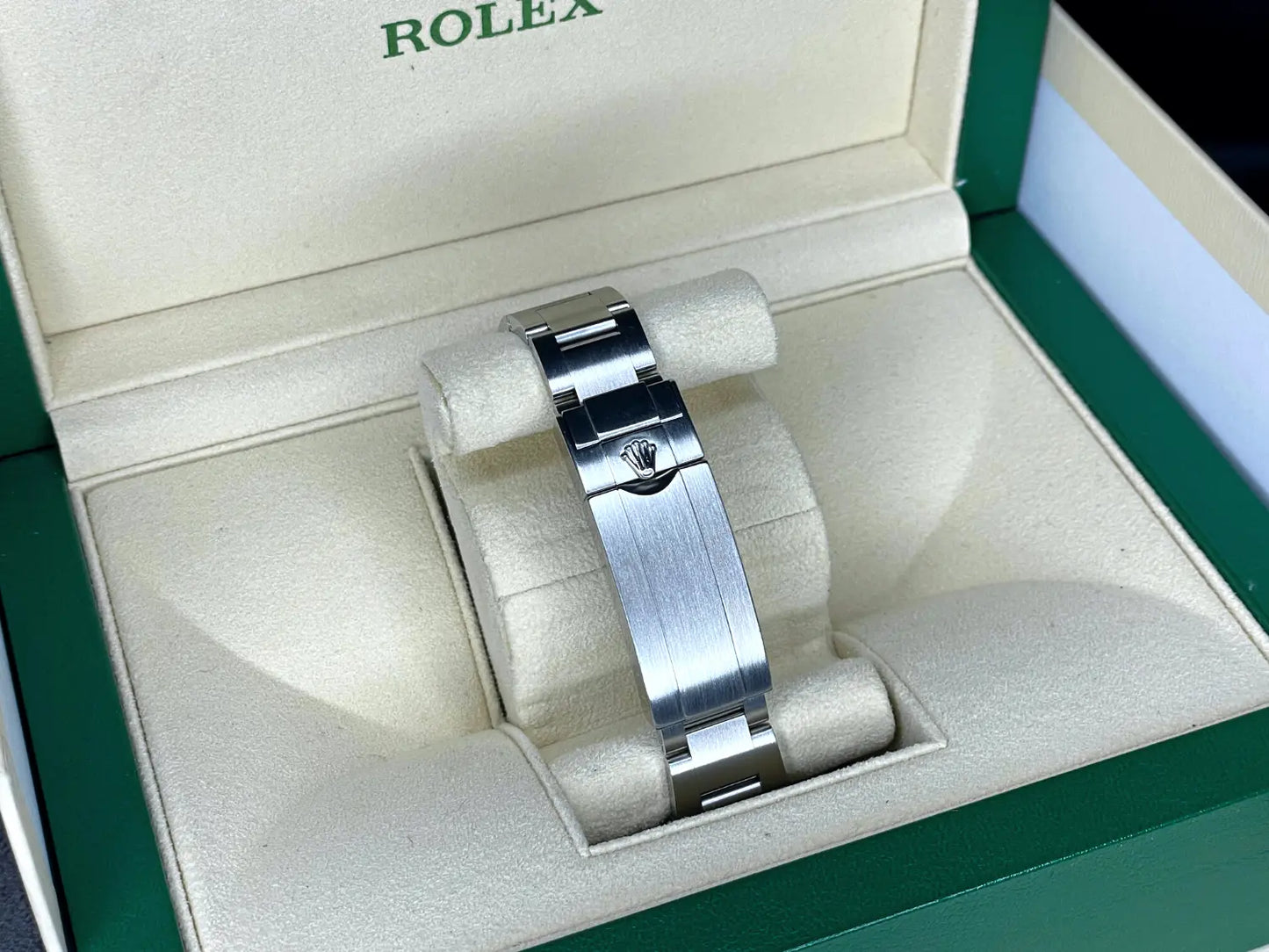 Rolex Submariner "Hulk" Date 40mm - Impossible Watches - For Sale