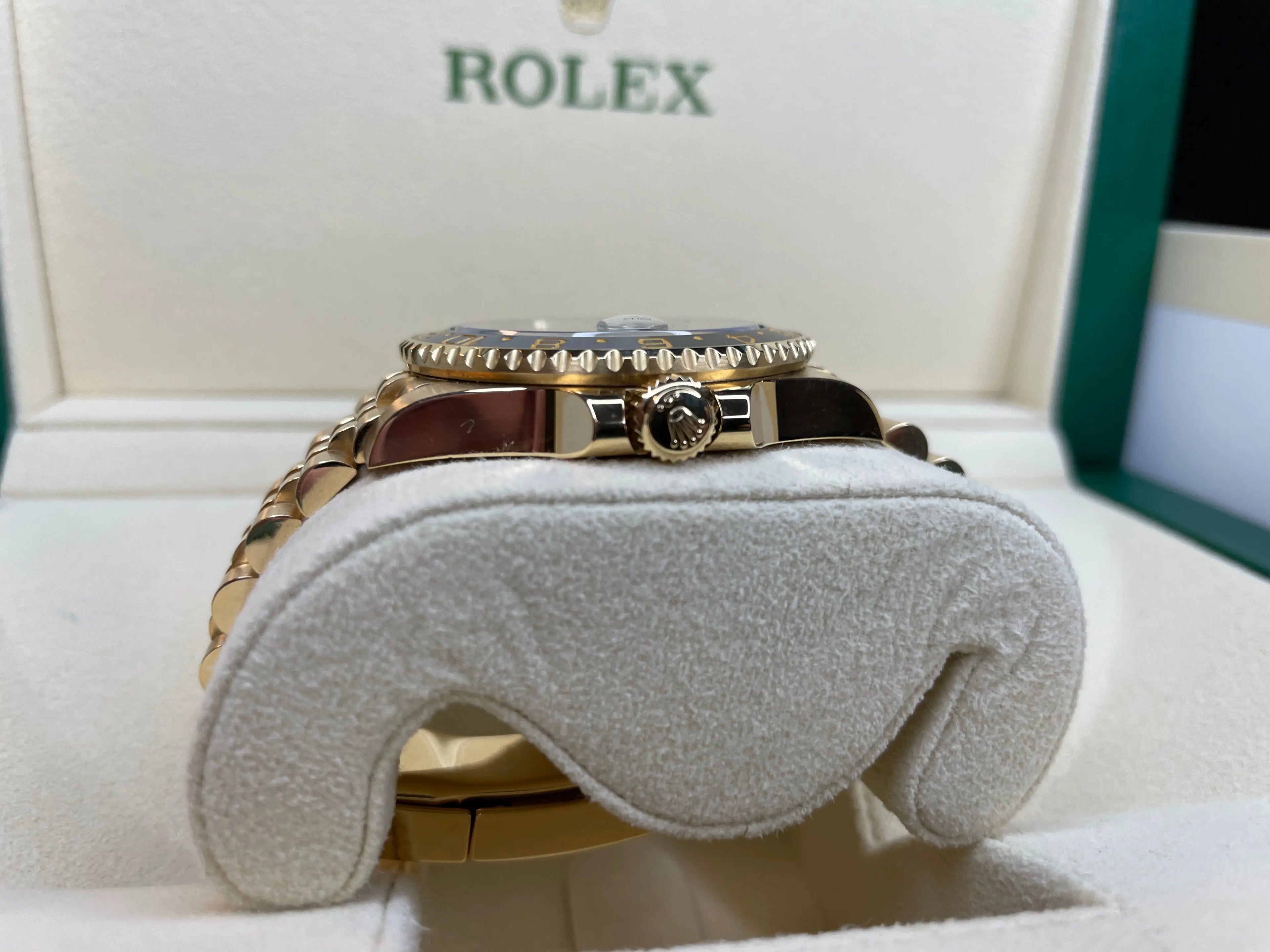 Rolex GMT Master-II "Bumblebee" GRNR LNIB 2023 - Impossible Watches