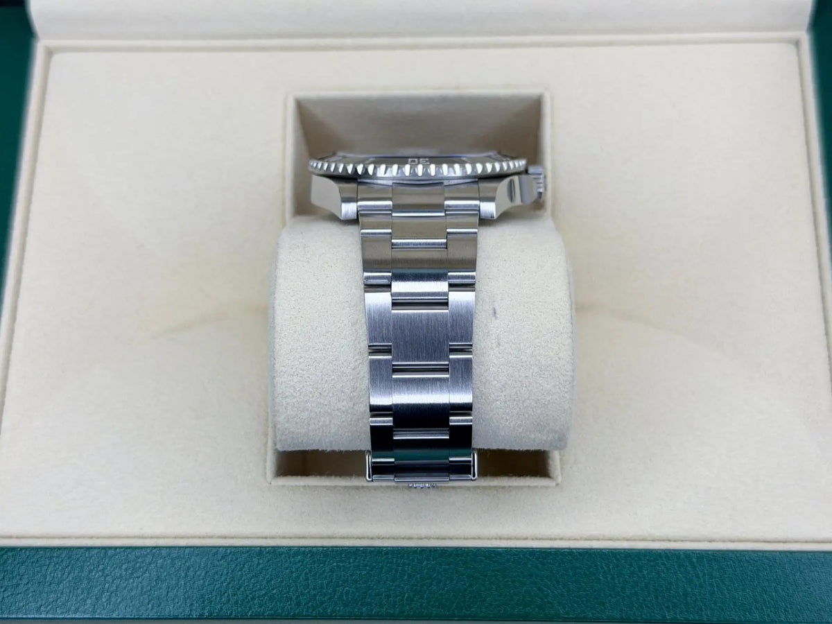 Rolex 124060 Submariner No Date MINT 2024 - Impossible Watches