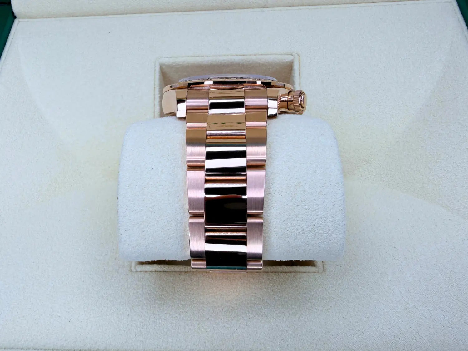 Rolex 126505 Daytona Everose Gold Sundust Dial - Impossible Watches