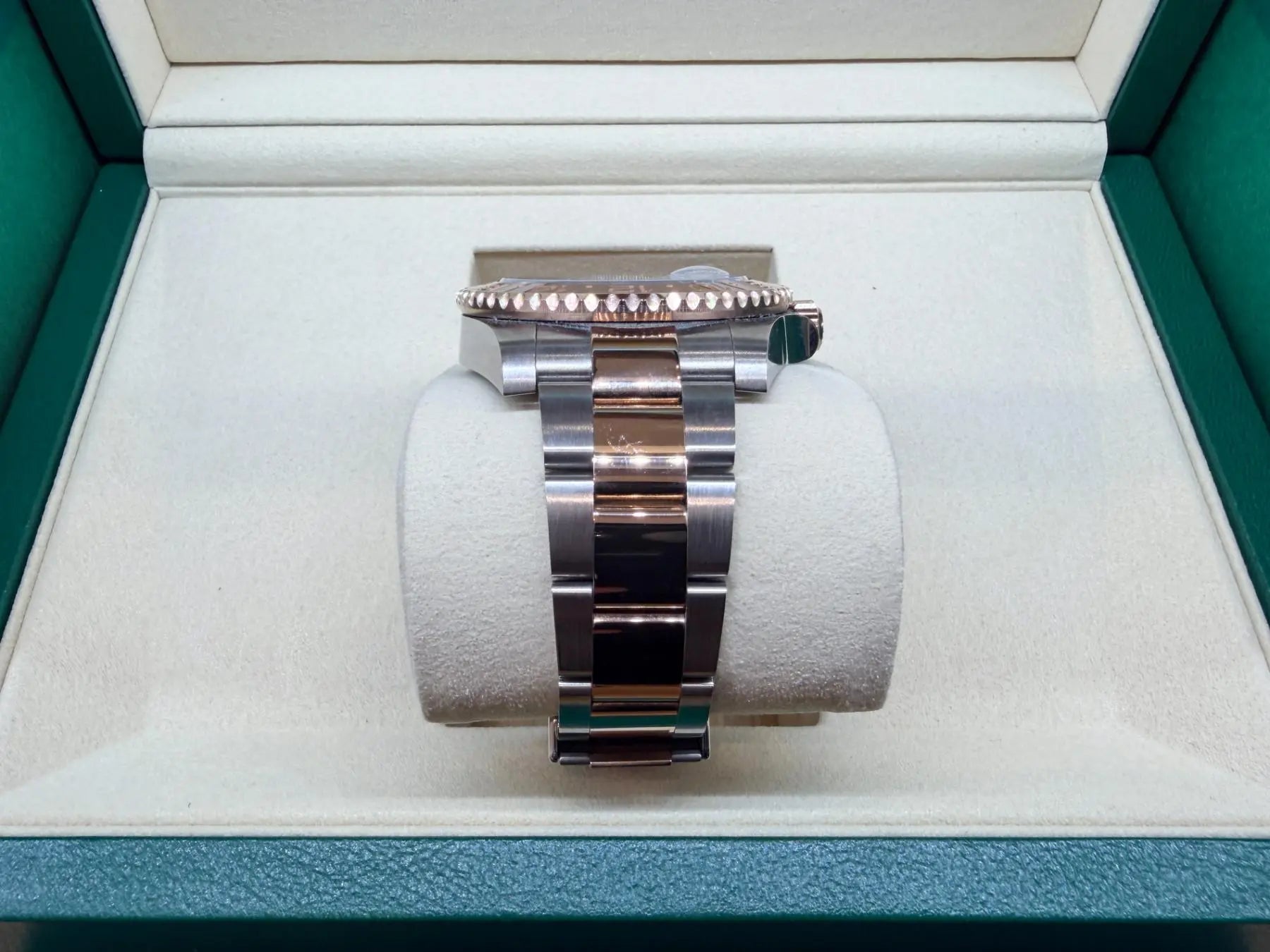 Rolex 126711CHNR GMT-Master II Rootbeer MINT 2025- For Sale