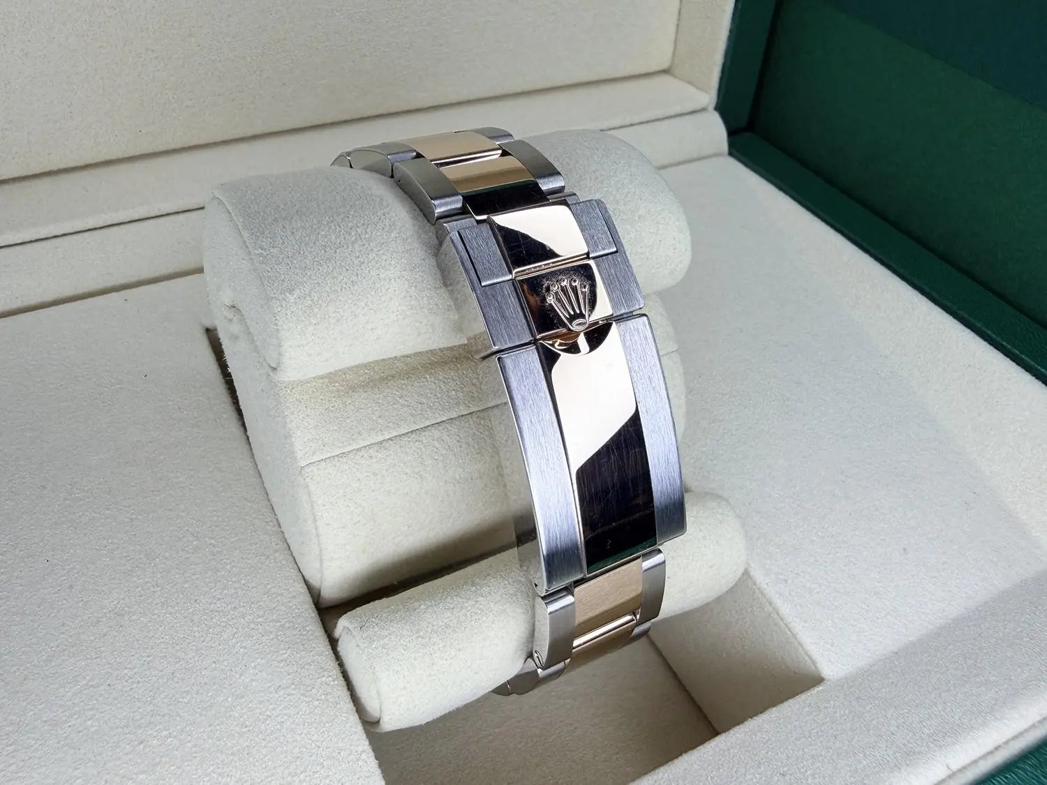 Rolex 126711CHNR GMT-Master II Rootbeer Two Tone Oct 2025 - Impossible Watches