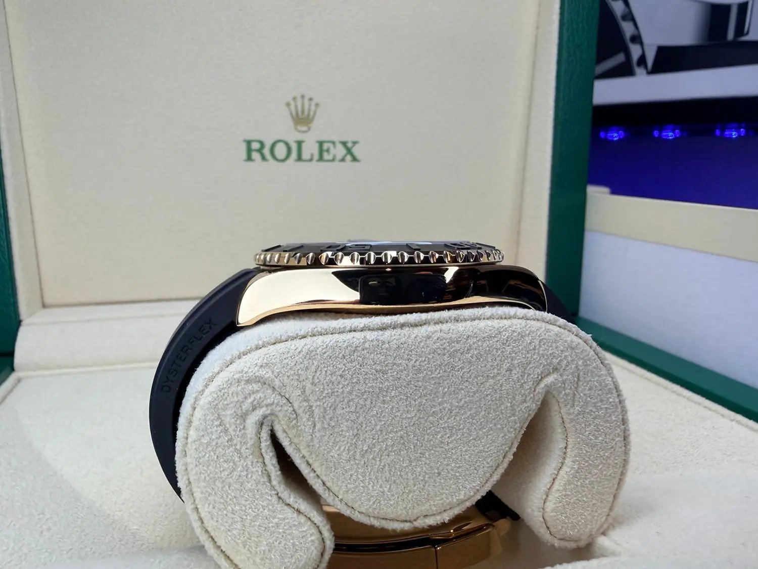 Rolex 226658 Yachtmaster 42mm Yellow Gold - Impossible Watches