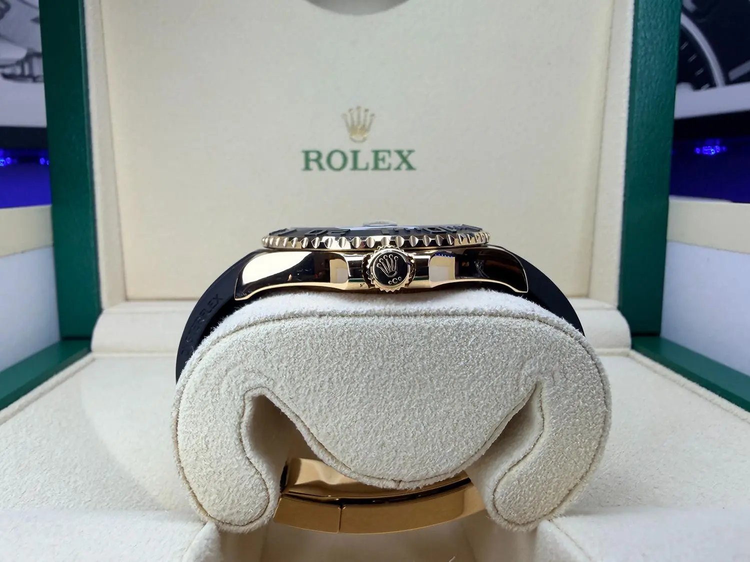 Rolex 226658 Yachtmaster 42mm Yellow Gold - Impossible Watches