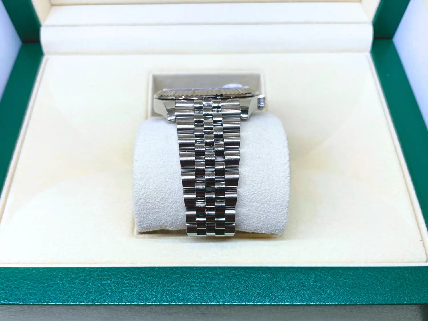 Rolex Datejust 41 White Stick Jubilee Fluted MINT - Impossible Watches