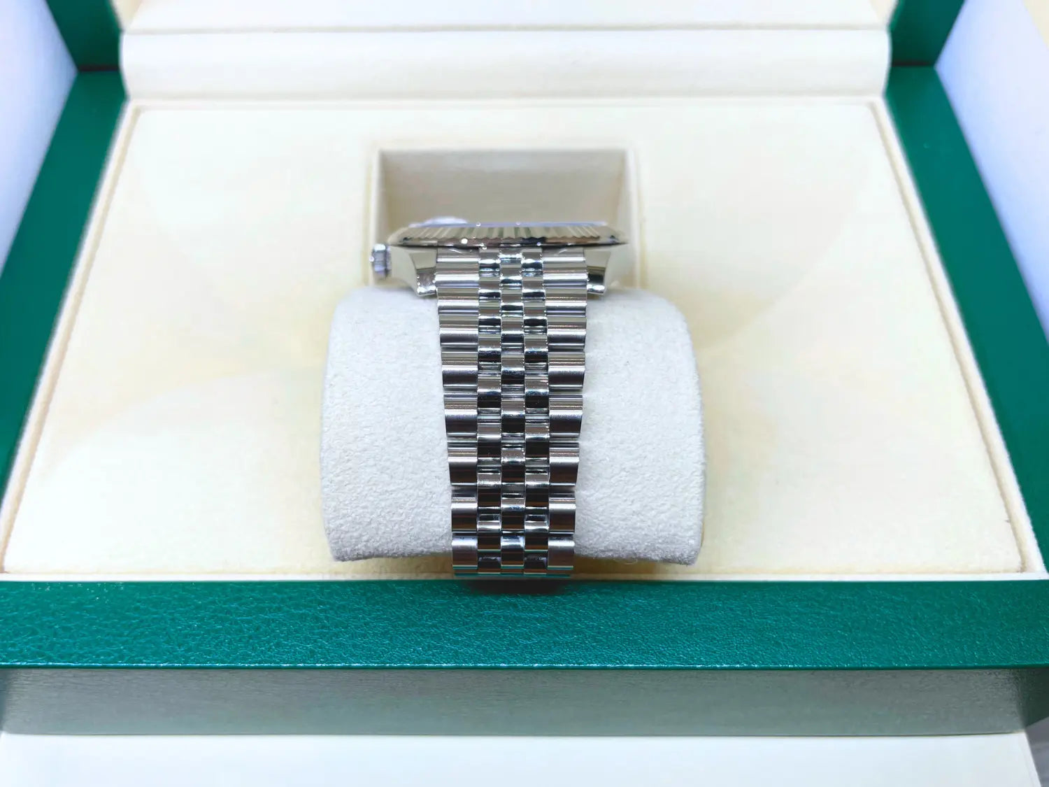 Rolex Datejust 41 White Stick Jubilee Fluted MINT - Impossible Watches