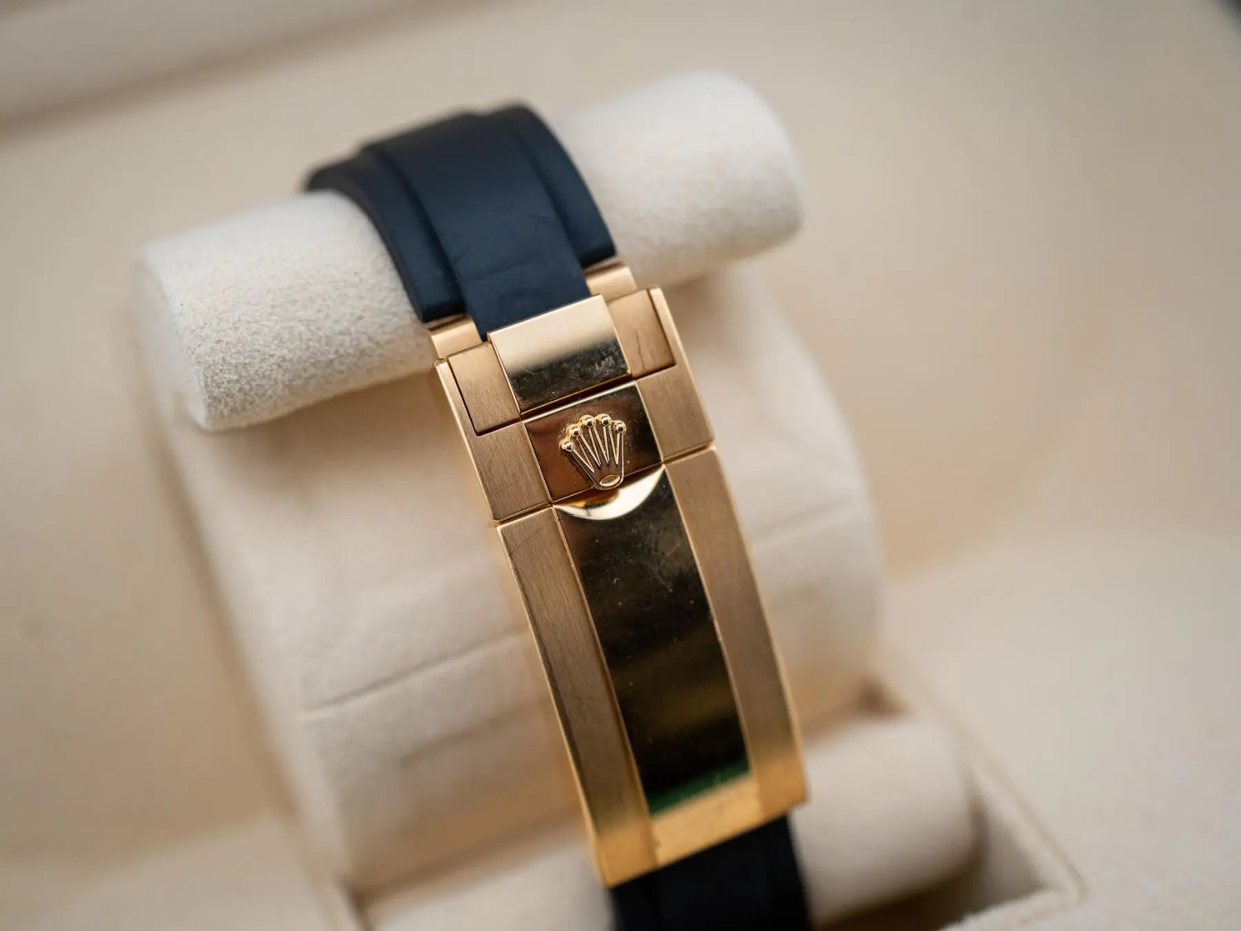 Rolex Daytona "Pikachu" Yellow Gold 2024 - Impossible Watches