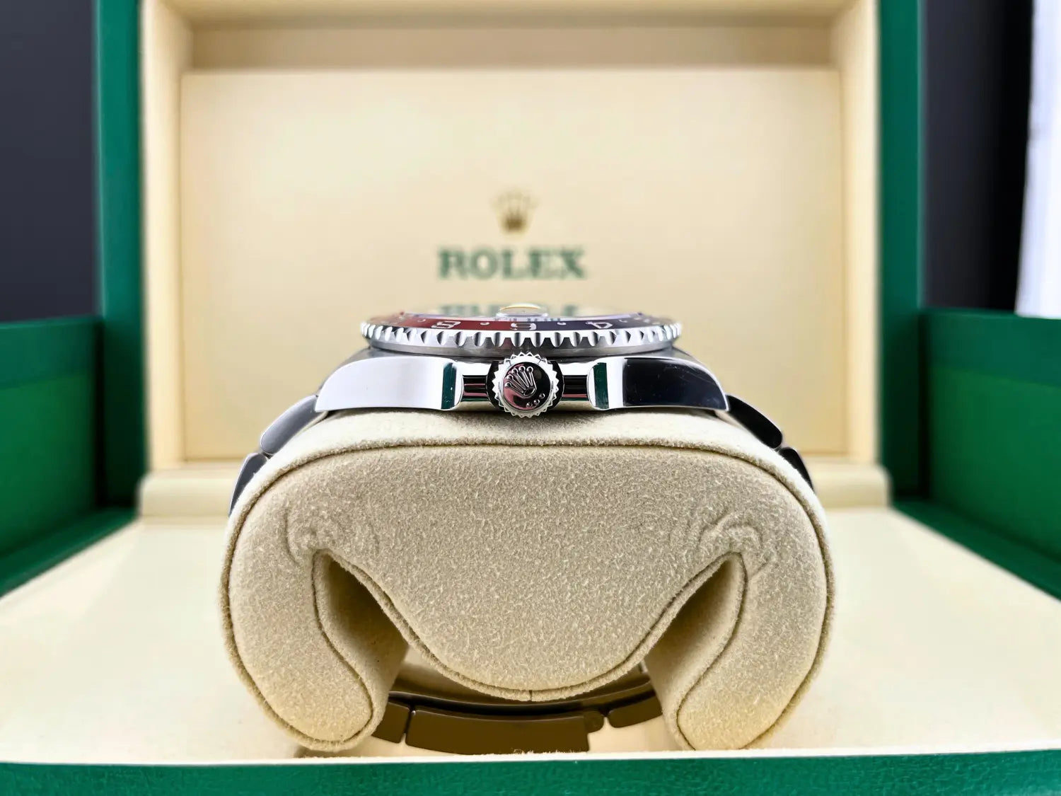 Rolex GMT-Master II "Pepsi" Oyster Mint 2025 - Impossible Watches