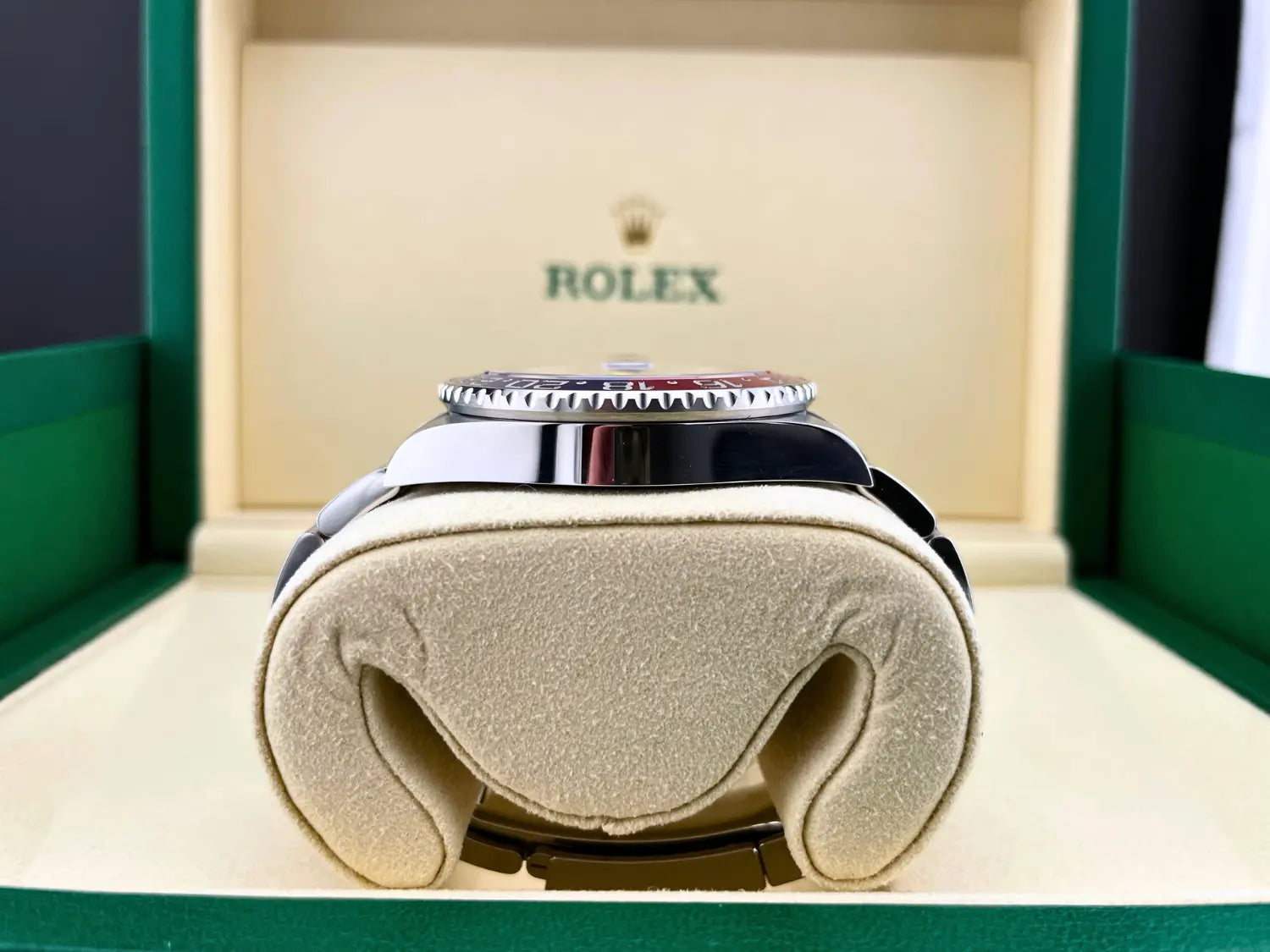 Rolex GMT-Master II "Pepsi" Oyster Mint 2025 - Impossible Watches