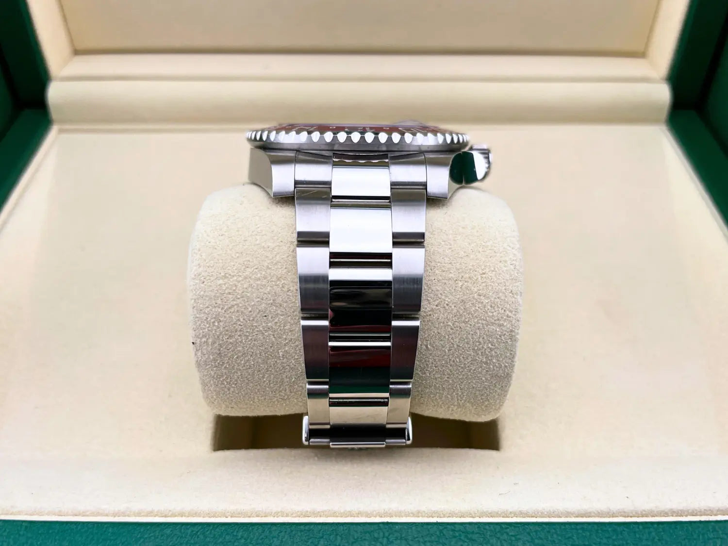 Rolex GMT-Master II "Pepsi" Oyster Mint 2025 - Impossible Watches