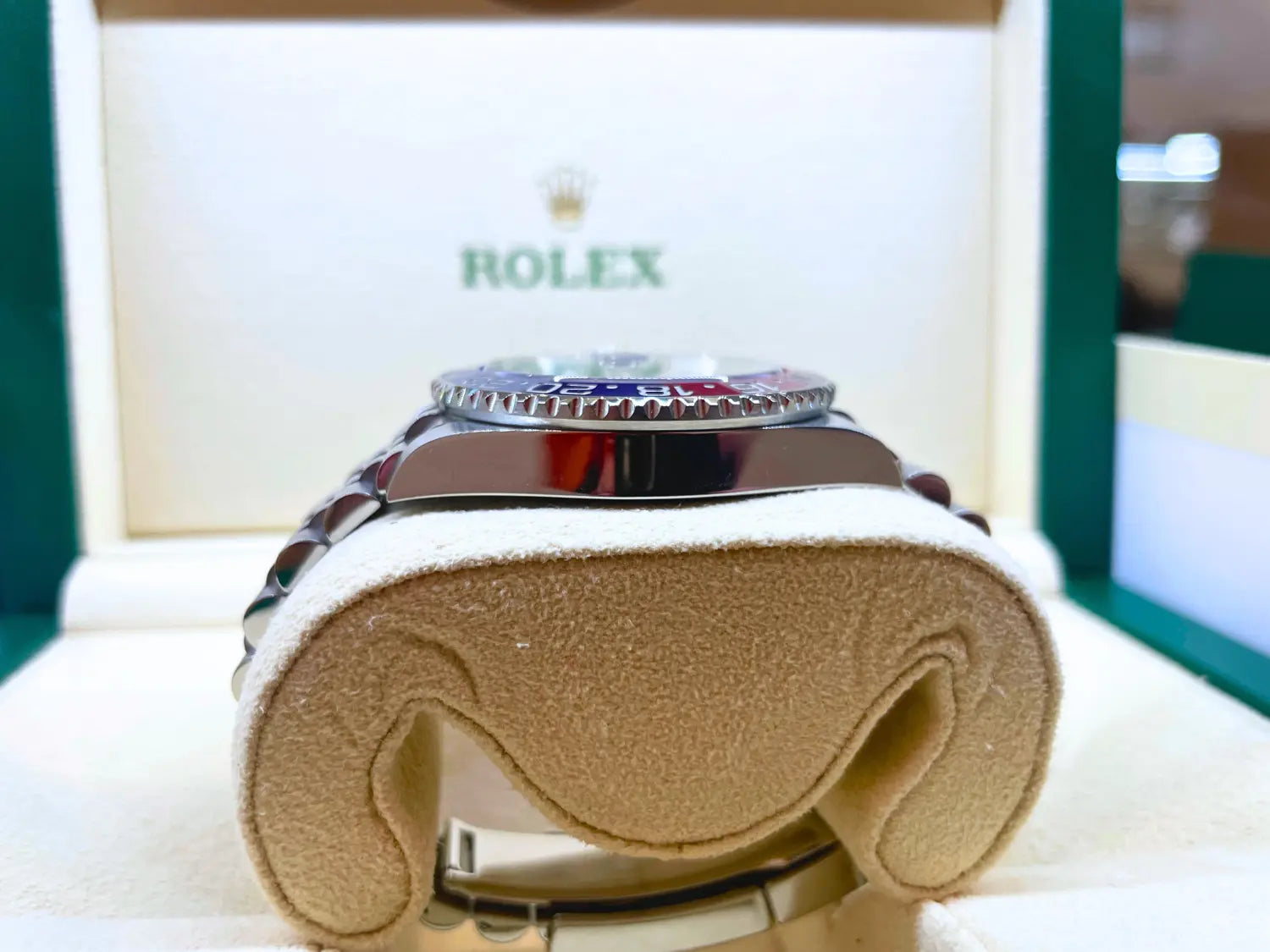 Rolex GMT-Master II "Pepsi" on Jubilee Mint 2022 - Impossible Watches