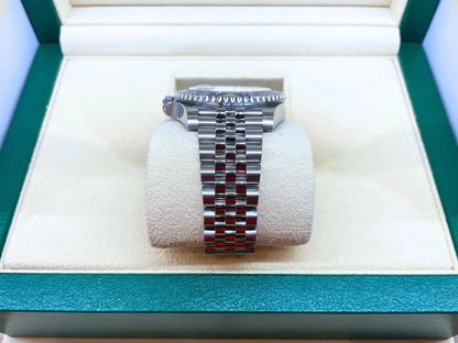 Rolex GMT-Master II "Pepsi" on Jubilee Mint 2022 - Impossible Watches