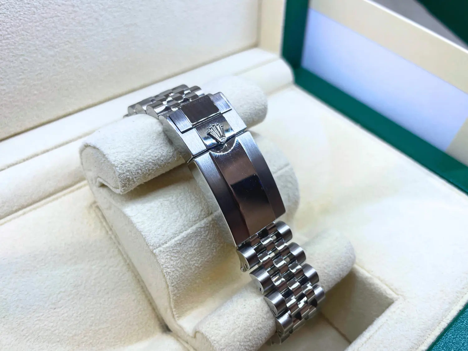 Rolex GMT-Master II "Pepsi" on Jubilee Mint 2022 - Impossible Watches