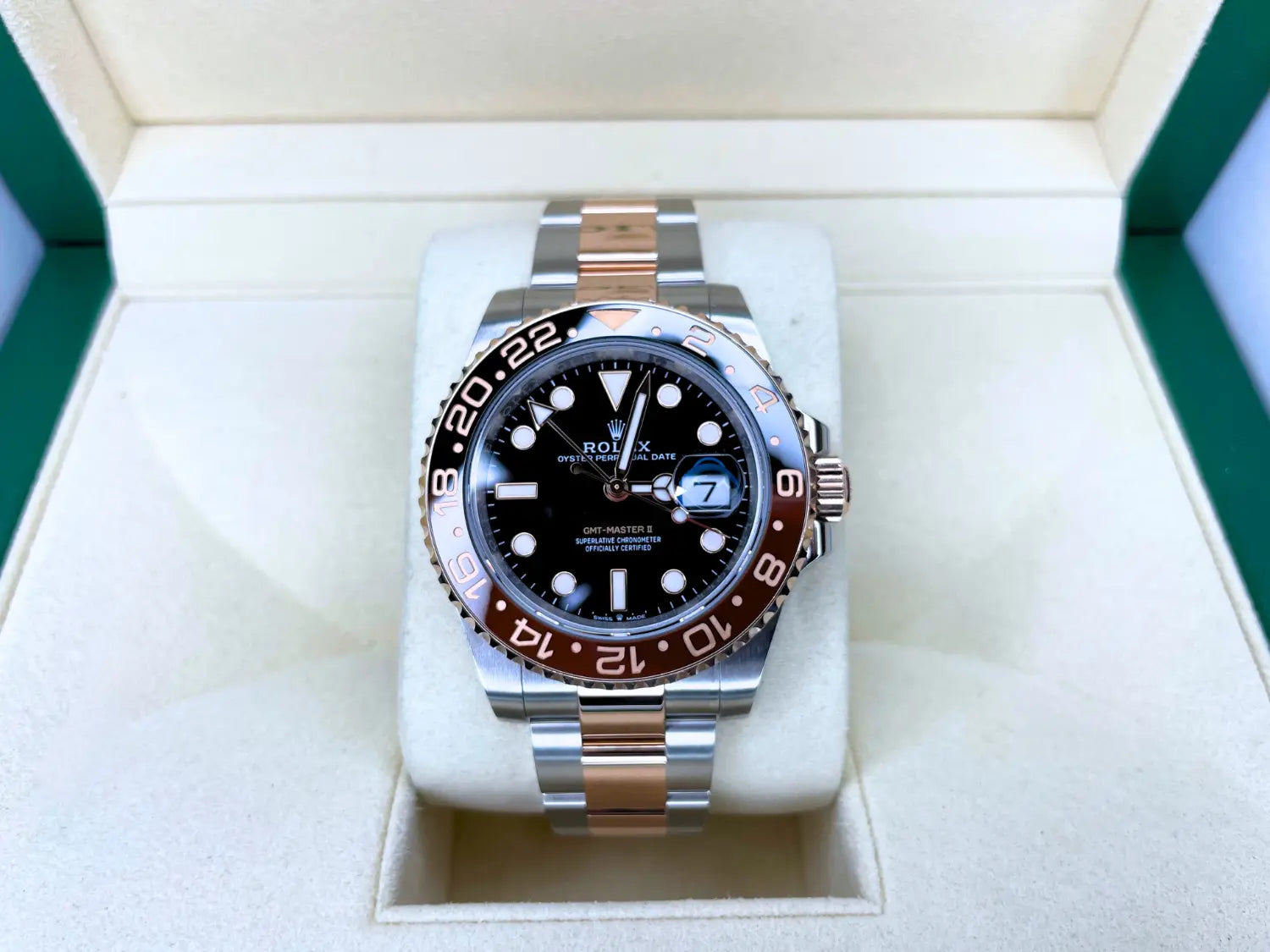 Rolex GMT-Master II "Rootbeer" Two Tone MINT - Impossible Watches