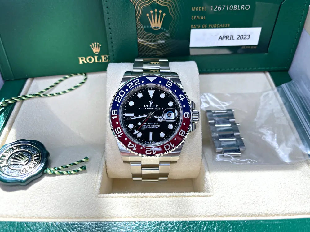 ROLEX GMT MASTER-II "Pepsi" 40mm <br> MINT 2023 </br> - Impossible Watches - For Sale