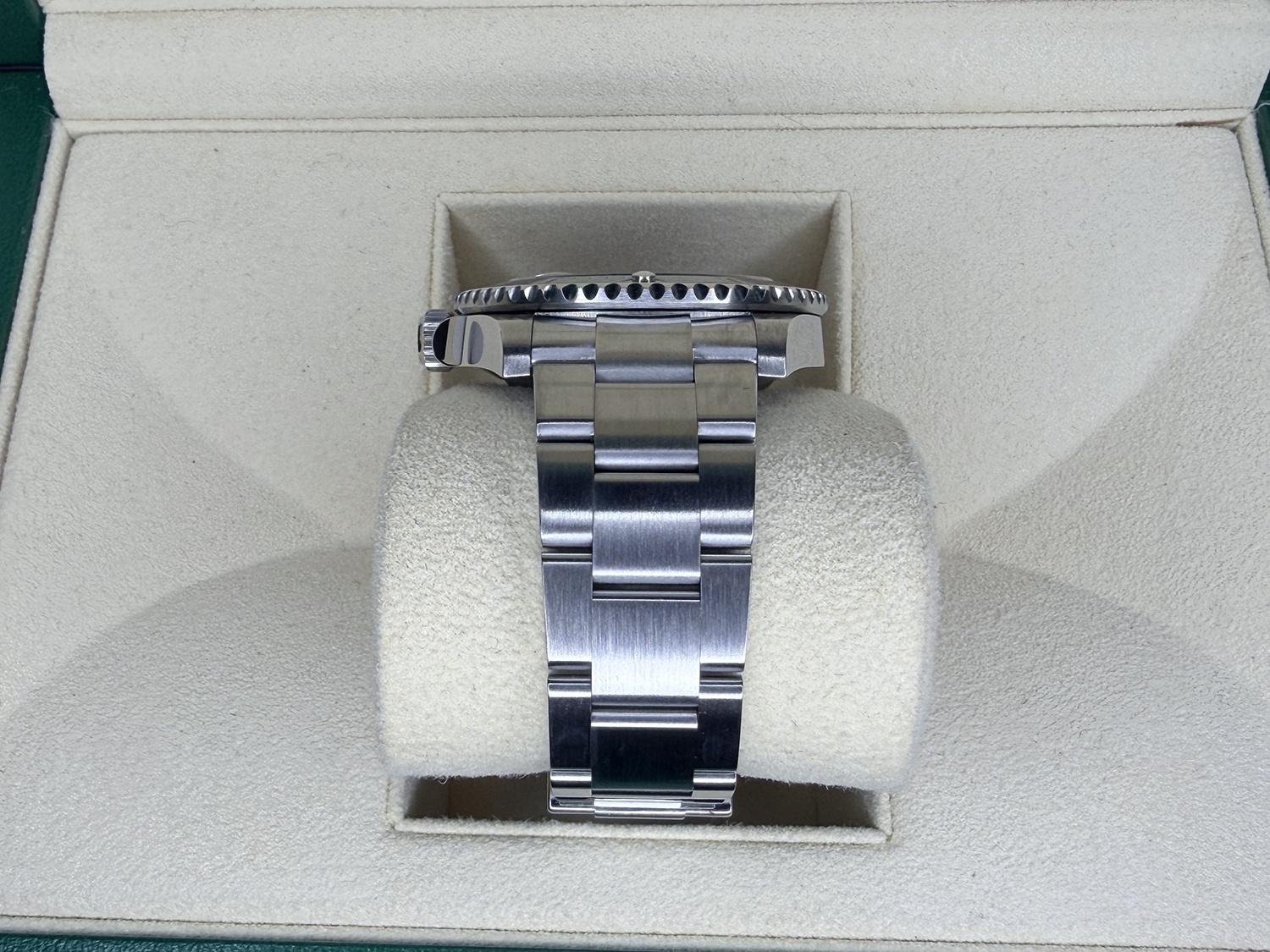 Rolex 126610LN Submariner Date 41mm Mint 2024