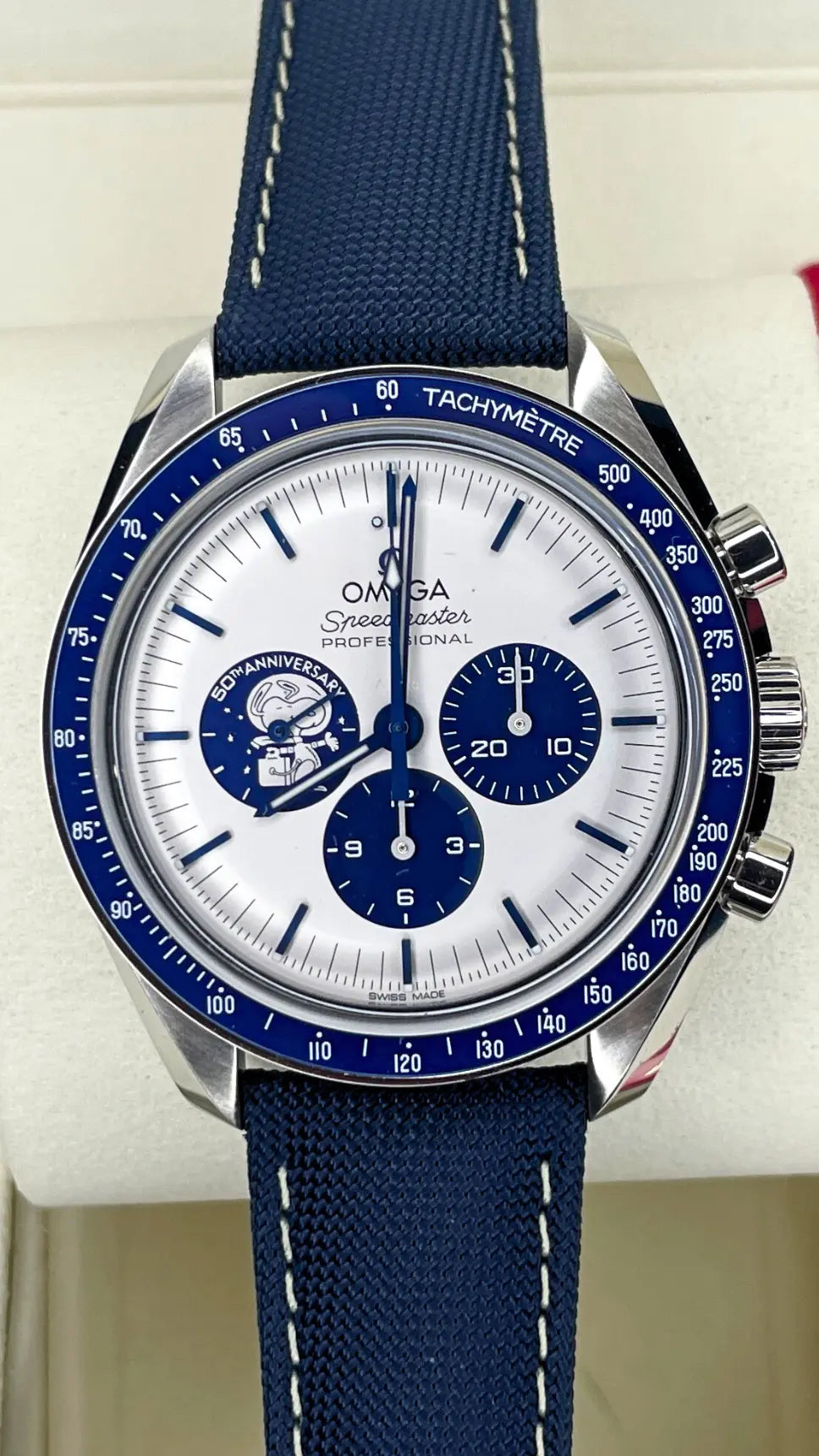 Omega Snoopy Speedmaster Moonwatch 50th BNIB 2023 - Impossible Watches